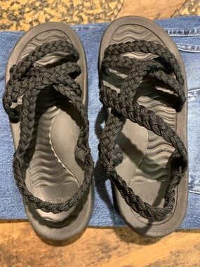 Like New Black Braided Sport Sandals - Women Size 7